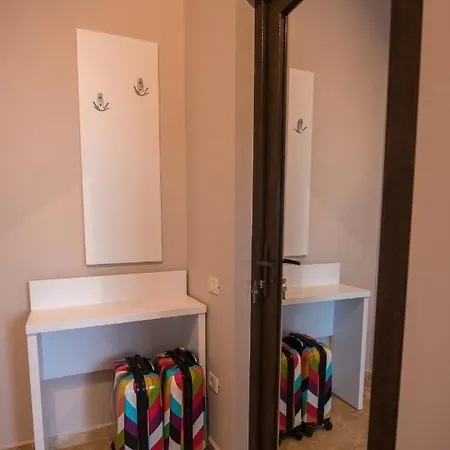 Casa 1a Pensión 4*